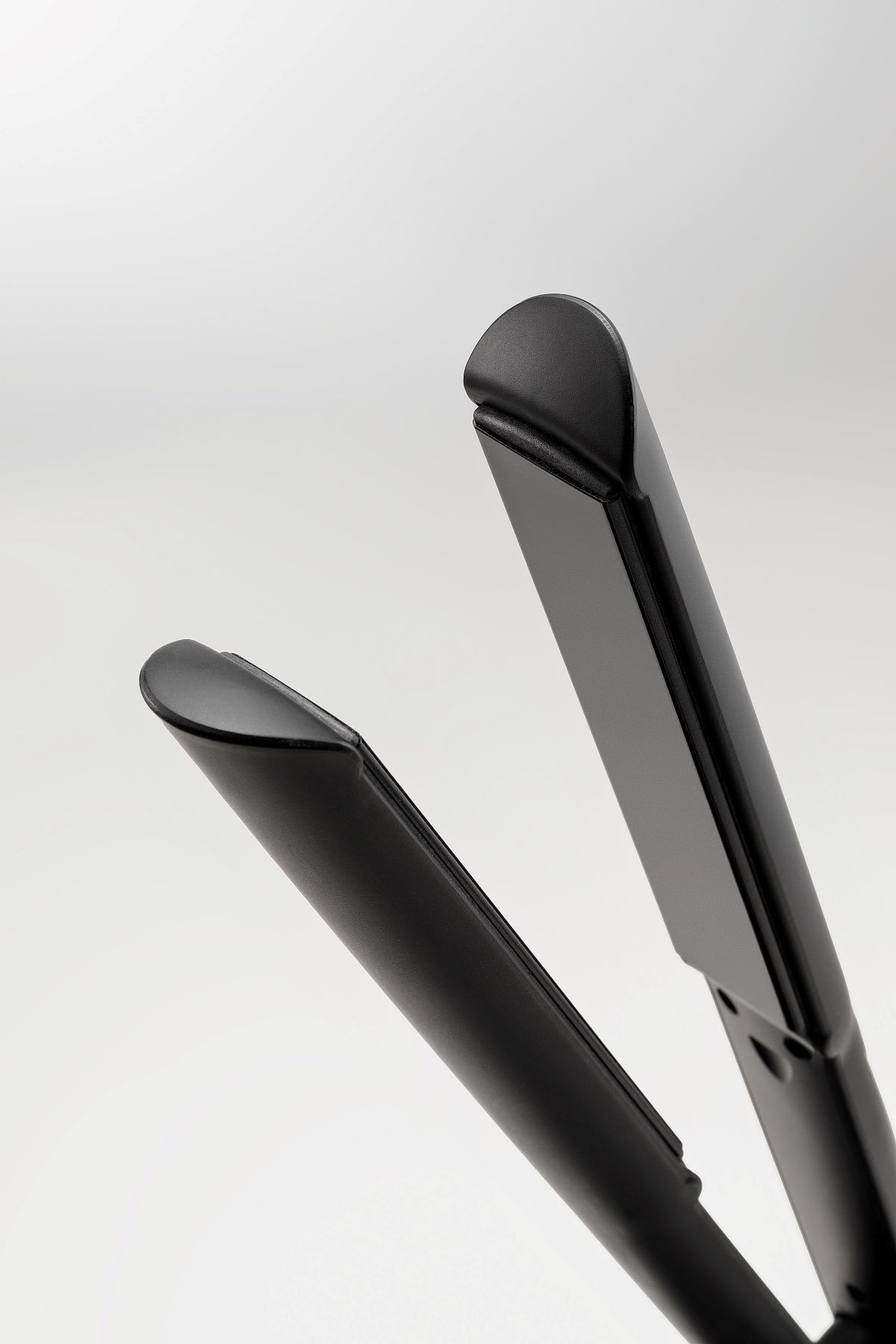 Ionic Xl Smooth-Effect Hair Straightener