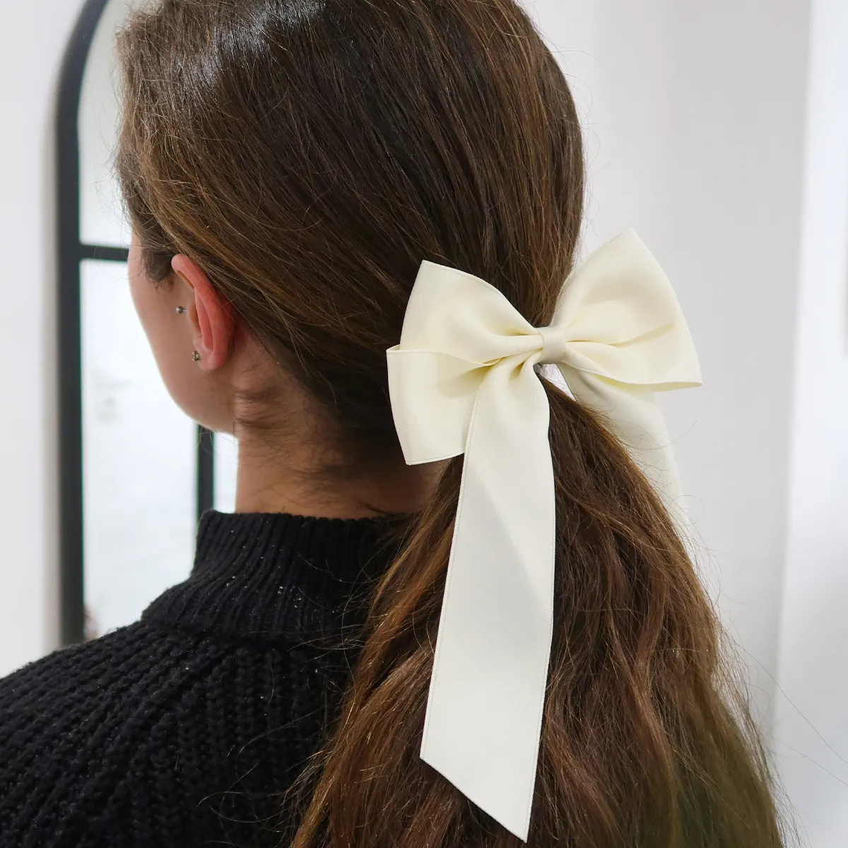 Lotta Curls Hair Bow