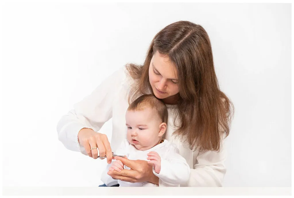 Canal Curved Baby Nail Scissors, 9 cm