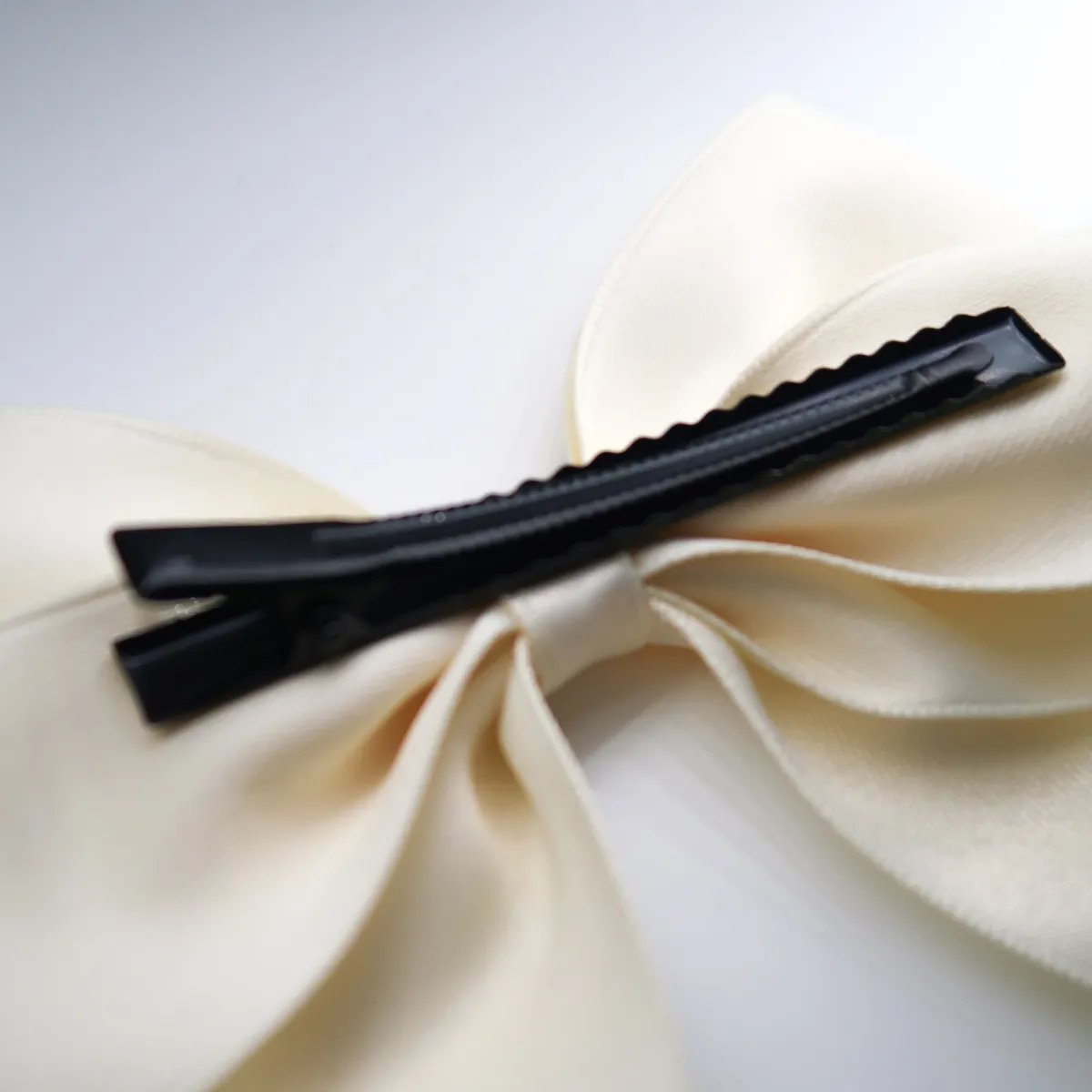 Lotta Curls Hair Bow